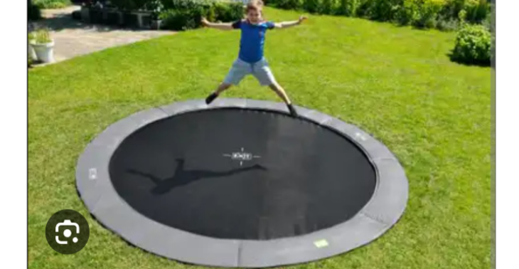 Trampoline Mees & Emma
