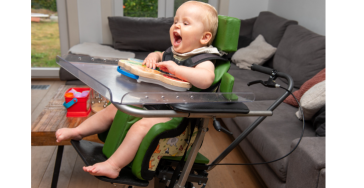 Help onze vrolijke vriend aan een warme en toegankelijke thuis