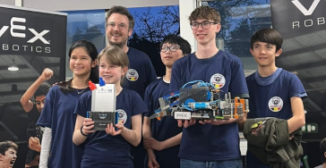 Help Pulhof-Robotics naar het WK in St. Louis, USA!