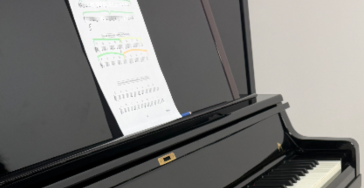 Een piano voor de negenjarige Brkti !