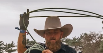 Help me aan een nieuwe cowboy hoed